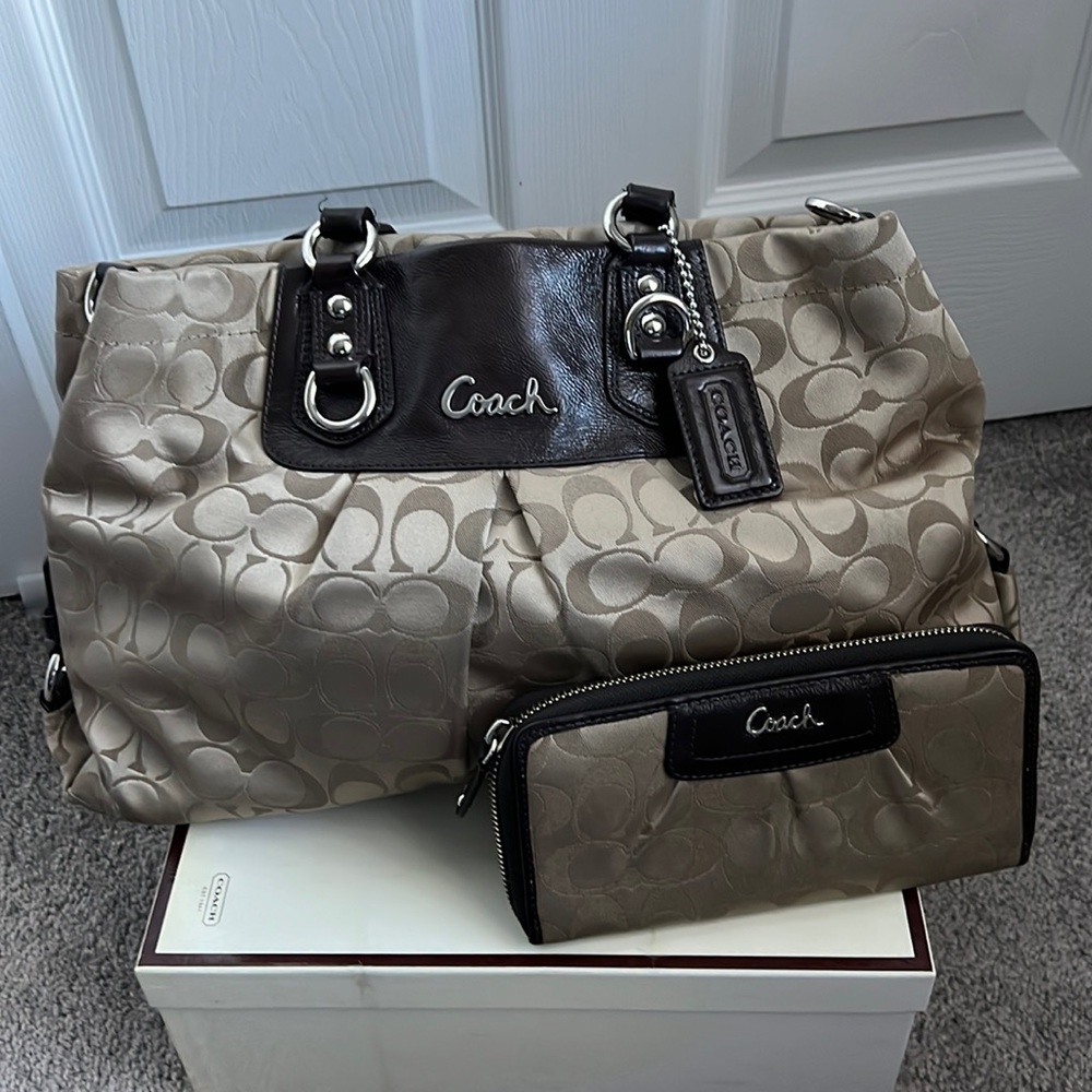 Coach purse and wallet combo